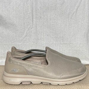 Skechers Womens Taupe GOwalk 5 SlipOn Casual Lightweight Sneaker Shoes SZ 11Wide